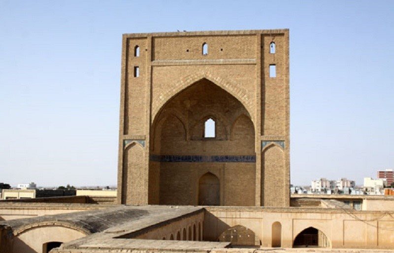 ایوان اصلی مسجد جامع سمنان